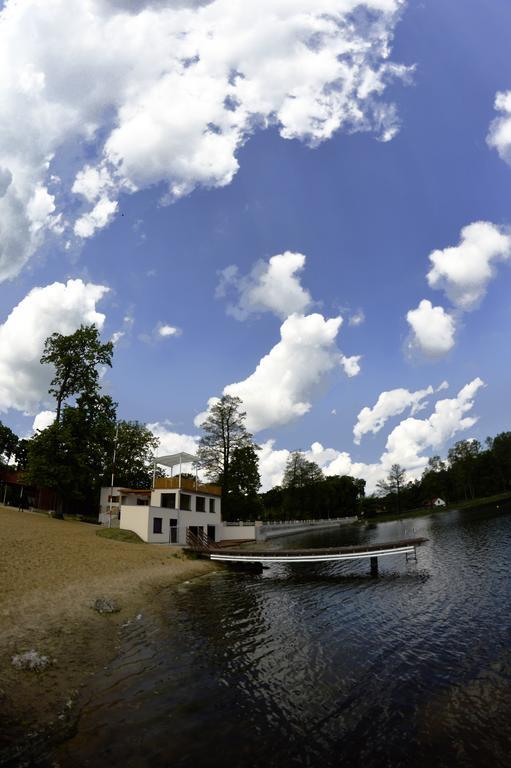 Pensjonat Lido Antonin  Buitenkant foto